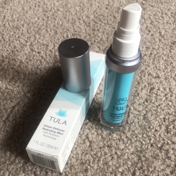 🔥NWB🔥 TULA Urban Defense Hydrating Mist with Probiotic Technology - Picture 2 of 6